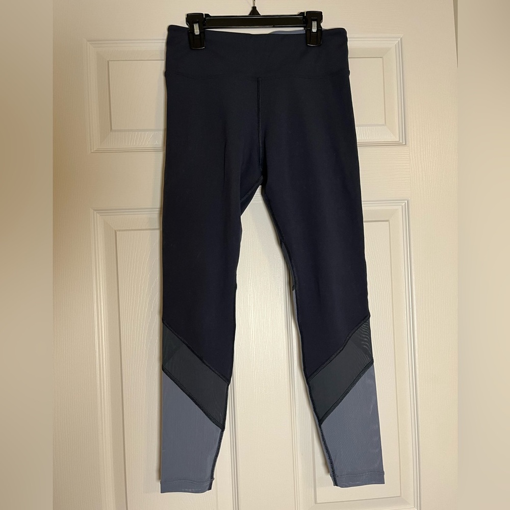 “Afriel & Tabbris Australia” navy mesh athletic leggings